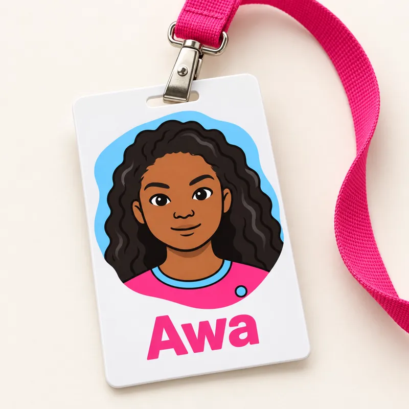 Un badge Bloop au tour de cou, avec le portrait et le prénom d'Awa.
